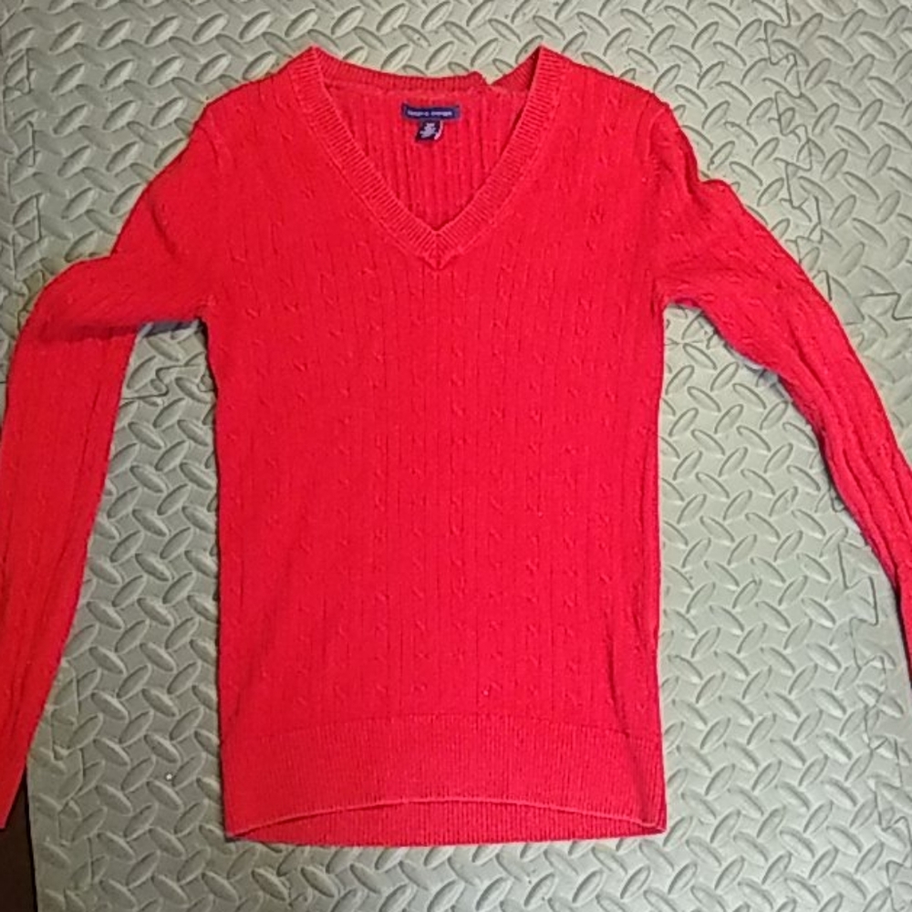 V neck sweater